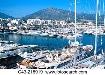 Stock Photograph - harbour of puerto 
banus,  near marbella 
costa del sol 
málaga province. 
fotosearch - search 
stock photos, 
pictures, images, 
and photo clipart