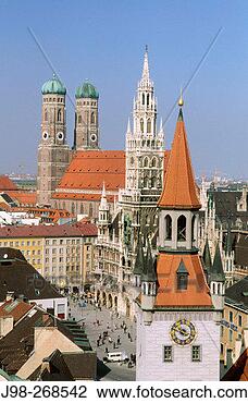 Stock Photo - frauenkirche (church 
of our lady) and 
rathaus (city 
hall) marienplatz. 
fotosearch - search 
stock photos, 
pictures, images, 
and photo clipart