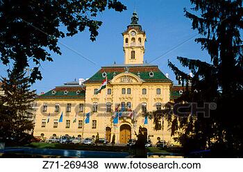 Stock Photo - szeged town hall 
(varoshaz) in 
szechenyi square 
hungary. fotosearch 
- search stock 
photos, pictures, 
images, and photo 
clipart