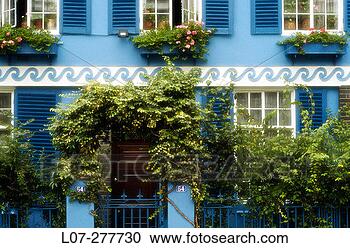 Stock Photography - blue house in 
notting hill london 
england. fotosearch 
- search stock 
photos, pictures, 
images, and photo 
clipart