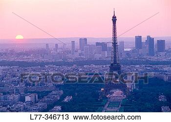 Stock Photo - eiffel tower paris, 
france. fotosearch 
- search stock 
photos, pictures, 
images, and photo 
clipart