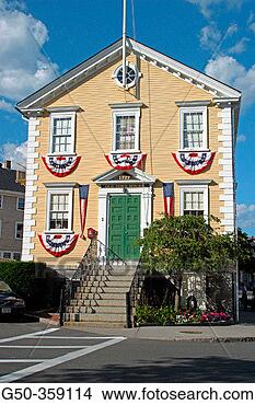 Stock Photo - old town house, 
built in 1727 
marblehead, massachusetts 
usa. fotosearch 
- search stock 
photos, pictures, 
images, and photo 
clipart