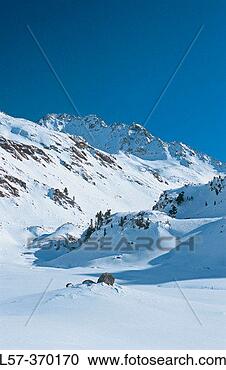 Stock Photography - mount weisshorn 
(3085m) winter 
scenery near davos 
graubuenden. fotosearch 
- search stock 
photos, pictures, 
images, and photo 
clipart