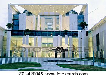 Stock Image - bundeskanzleramt 
(federal chancellor´s 
office),  tiergarten 
berlin. fotosearch 
- search stock 
photos, pictures, 
images, and photo 
clipart