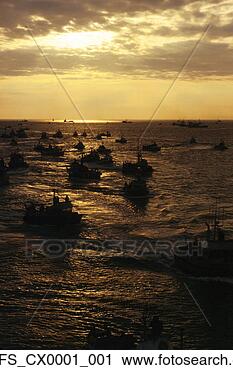 Stock Photography - commercial salmon 
fishing boats 
bristol bay sw 
ak sunset. fotosearch 
- search stock 
photos, pictures, 
images, and photo 
clipart