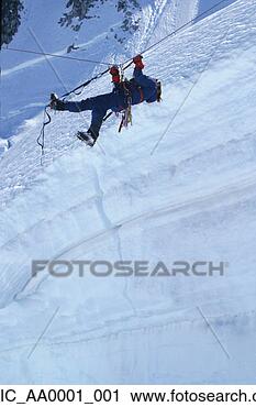 Arquivo de Fotografia - escalador,   denali, 
  natl,   parque, 
  alasca,   gama, 
  geleira. fotosearch 
- busca de fotos, 
imagens e clipart