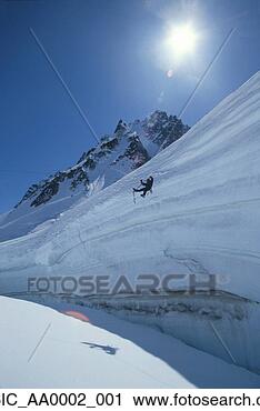Arquivo de Fotografia - escalador,   denali, 
  natl,   parque, 
  geleira,   crevasse, 
  ak. fotosearch 
- busca de fotos, 
imagens e clipart