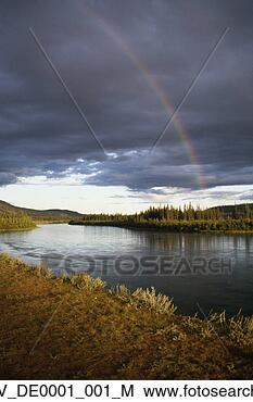 Hazır Fotoğraf - gökkuşaği,  üstünde, 
 yukon,  nehir., 
 dawson,  kanada, 
 sonbahar. fotosearch 
- foto, resim, 
görüntü ve foto 
klipart ara