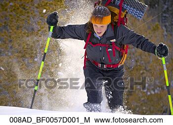 Hazır Fotoğraf - kadin,  snowshoeing, 
 şiddetli,  pudralamak, 
 sedir,  dağ, 
 utah,  kiş. fotosearch 
- foto, resim, 
görüntü ve foto 
klipart ara