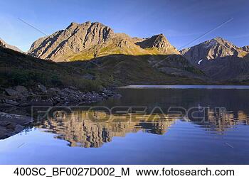 Hazır Fotoğraf - senfoni,   göl, 
  w/cantata,  
 tepe,   chugach, 
  devlet,   park. 
fotosearch - foto, 
resim, görüntü 
ve foto klipart 
ara