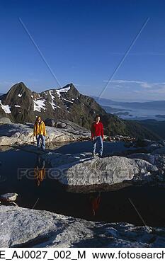 Banco de Imagem - hikers,  pedras, 
 tongass,  nf, 
 costa,  mtns, 
 ak,  verão. fotosearch 
- busca de fotos, 
imagens e clipart