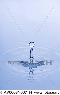 Banco de Imagem - fim,   cima,  
 água,   gota, 
  bater,   superfície, 
  água. fotosearch 
- busca de fotos, 
imagens e clipart