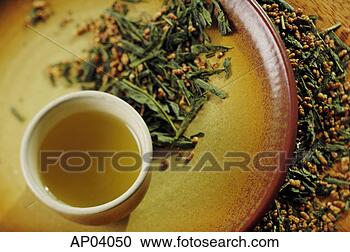 Hazır Fotoğraflar - buna rağmen,  
yaşam,  çay,  
fincan,  tepsi, 
 çay,  yapraklar, 
 dağinik. fotosearch 
- foto, resim, 
görüntü ve foto 
klipart ara