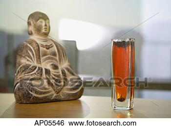 Hazır Fotoğraf - buna rağmen,  
yaşam,  cam,  
çay,  buda,  ikon. 
fotosearch - foto, 
resim, görüntü 
ve foto klipart 
ara