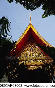 Stock Photo - roof of kancanarama 
buddhist temple, 
singapore. fotosearch 
- search stock 
photos, pictures, 
images, and photo 
clipart