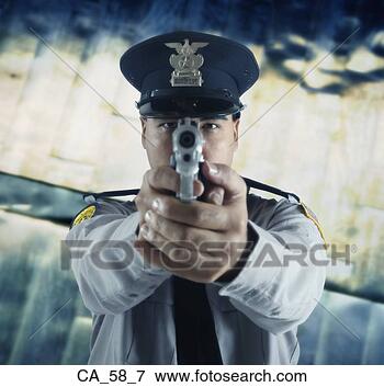 male-police-officer_~CA_58_7.jpg