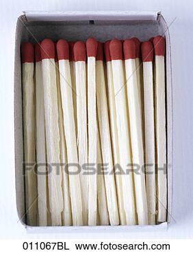 close-up-matches-box_~011067BL.jpg