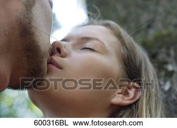 Banco de Imagem - close-up,  jovem, 
 par. fotosearch 
- busca de fotos, 
imagens e clipart