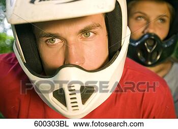 Hazır Fotoğraf - headshot, küçük, 
adam, kiz arkadaş. 
fotosearch - foto, 
resim, görüntü 
ve foto klipart 
ara