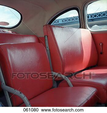 Arquivo de Fotografias - transporte,  transporte, 
 vermelho,  car, 
 carros,  assentos, 
 assento. fotosearch 
- busca de fotos, 
imagens e clipart