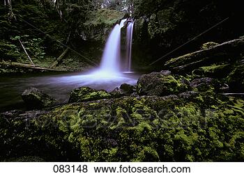 Stock Photo - mount saint helens, 
 mount saint helens 
volcanic moument, 
 volcanic. fotosearch 
- search stock 
photos, pictures, 
images, and photo 
clipart