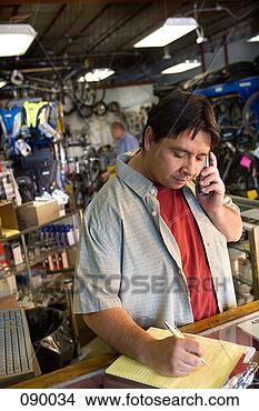 Banco de Imagem - thirties,  dois, 
 pessoas,  trinta, 
 30's,  30,  pessoas. 
fotosearch - busca 
de fotos, imagens 
e clipart