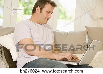 Banco de Imagem - laptop. fotosearch 
- busca de fotos, 
imagens e clipart