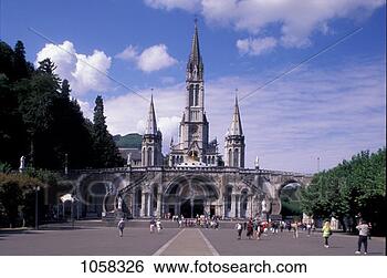 Banco de Imagem - esplanade,  catedral. 
fotosearch - busca 
de fotos, imagens 
e clipart