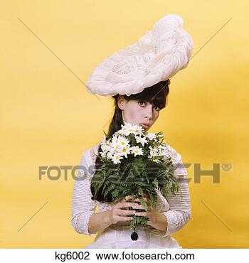 装, 大, 傻, 白帽子, 握住一花束, 在中, 雏菊, 无罪