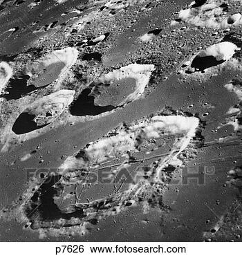 Banco de Imagem - apollo,  lua, 
 vista,  caracterizando, 
 grupo,  crateras. 
fotosearch - busca 
de fotos, imagens 
e clipart