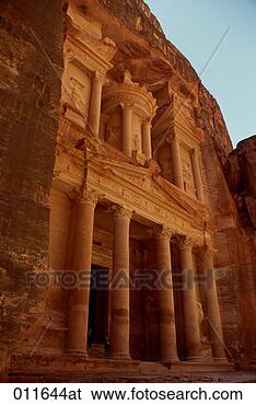Stock Photo - khazneh, ancient 
middle eastern 
architecture, 
petra, jordan. 
fotosearch - search 
stock photos, 
pictures, images, 
and photo clipart
