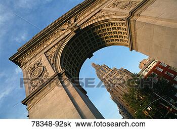 Stock Photo - washington arch 
in washington 
square park, new 
york city, new 
york. fotosearch 
- search stock 
photos, pictures, 
images, and photo 
clipart