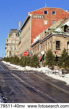 Picture - place jacques 
cartier, old montreal, 
quebec, canada. 
fotosearch - search 
stock photos, 
pictures, images, 
and photo clipart