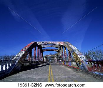 Stock Photo - graffiti covered 
stephenson's bridge, 
near davis, california, 
usa. fotosearch 
- search stock 
photos, pictures, 
images, and photo 
clipart
