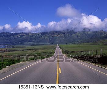 Stock Photo - highway 1 approaching 
cloud covered 
mountains,  big 
sur,  california. 
fotosearch - search 
stock photos, 
pictures, images, 
and photo clipart