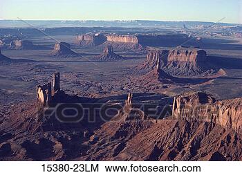 Stock Photo - monument valley, 
arizona. fotosearch 
- search stock 
photos, pictures, 
images, and photo 
clipart