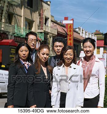 Banco de Imagem - negócio,  grupo, 
 retrato,  rua, 
 san,  francisco, 
 califórnia. fotosearch 
- busca de fotos, 
imagens e clipart