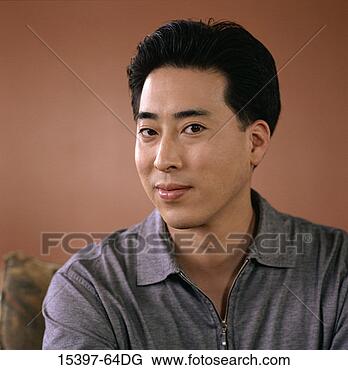 Banco de Imagem - headshot,  dentro. 
fotosearch - busca 
de fotos, imagens 
e clipart