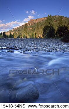Stock Photo - sunrise colors 
the ridges and 
peaks over silver 
creek,  toiyabe. 
fotosearch - search 
stock photos, 
pictures, images, 
and photo clipart
