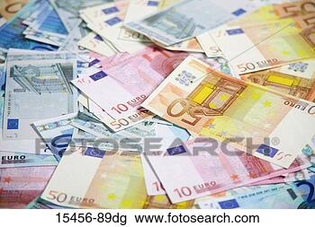 Banco de Imagem - pilha,  euros. 
fotosearch - busca 
de fotos, imagens 
e clipart