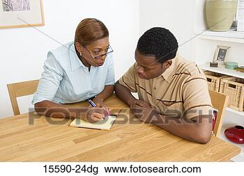 Banco de Imagem - observar,  mãe, 
 escreve,  nota. 
fotosearch - busca 
de fotos, imagens 
e clipart
