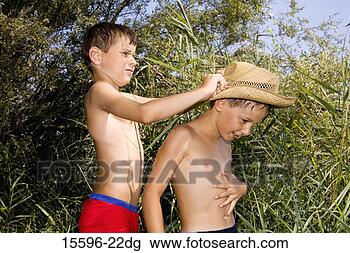 Banco de Imagem - meninos,  tocando, 
 palha,  chapéu. 
fotosearch - busca 
de fotos, imagens 
e clipart