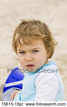 Banco de Imagem - menino,  praia. 
fotosearch - busca 
de fotos, imagens 
e clipart