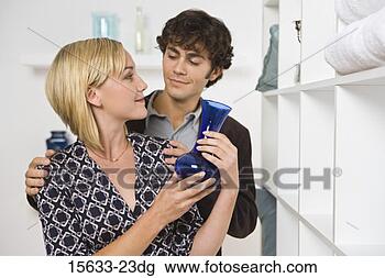 Banco de Imagem - par,  shopping, 
 loja. fotosearch 
- busca de fotos, 
imagens e clipart
