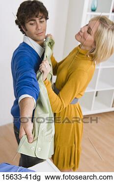 Banco de Imagem - par,  shopping, 
 roupas,  loja. 
fotosearch - busca 
de fotos, imagens 
e clipart
