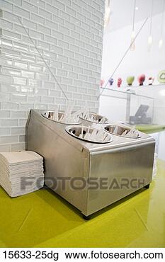 Banco de Imagem - recipiente,  utensílios, 
 loja. fotosearch 
- busca de fotos, 
imagens e clipart