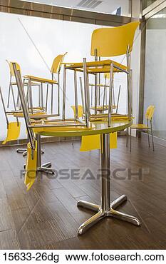 Banco de Imagem - vazio,  café, 
 tabelas,  cadeiras. 
fotosearch - busca 
de fotos, imagens 
e clipart