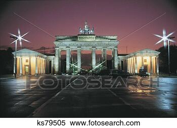 Stock Image - brandenburg gate, 
berlin, germany. 
fotosearch - search 
stock photos, 
pictures, images, 
and photo clipart