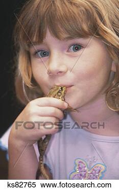 Stock Image - girl kissing frog, 
portrait. fotosearch 
- search stock 
photos, pictures, 
images, and photo 
clipart