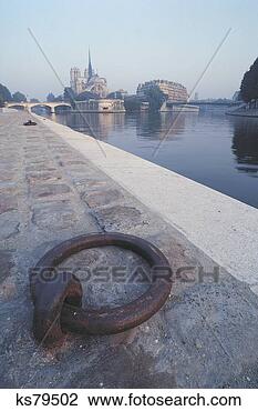 Stock Photo - notre dame, paris. 
fotosearch - search 
stock photos, 
pictures, images, 
and photo clipart